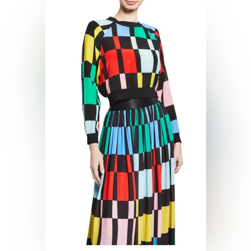 ALICE + OLIVIA
Calvin Colorblock Raglan-Sleeve Cropped Shirt